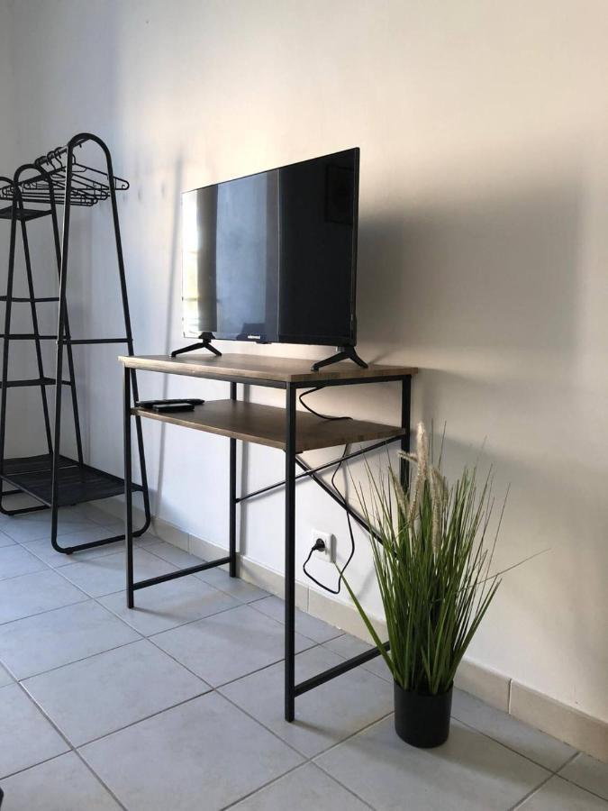 Studio Le 2, Free Parking, Free Wifi, Transports Apartment Ним Екстериор снимка